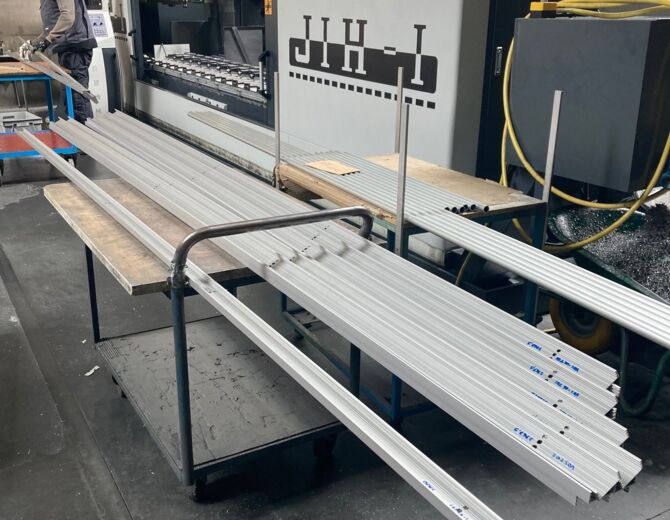 Aluminium profielbewerking Aluminium profielbewerking